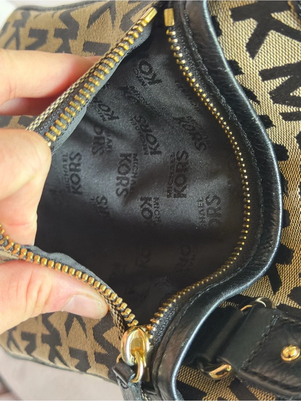MICHAEL KORS Signature Logo Black & Gray Fabric Crossbody